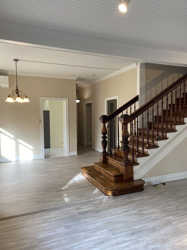 2142 Wilder Ave - Photo 2 of 31