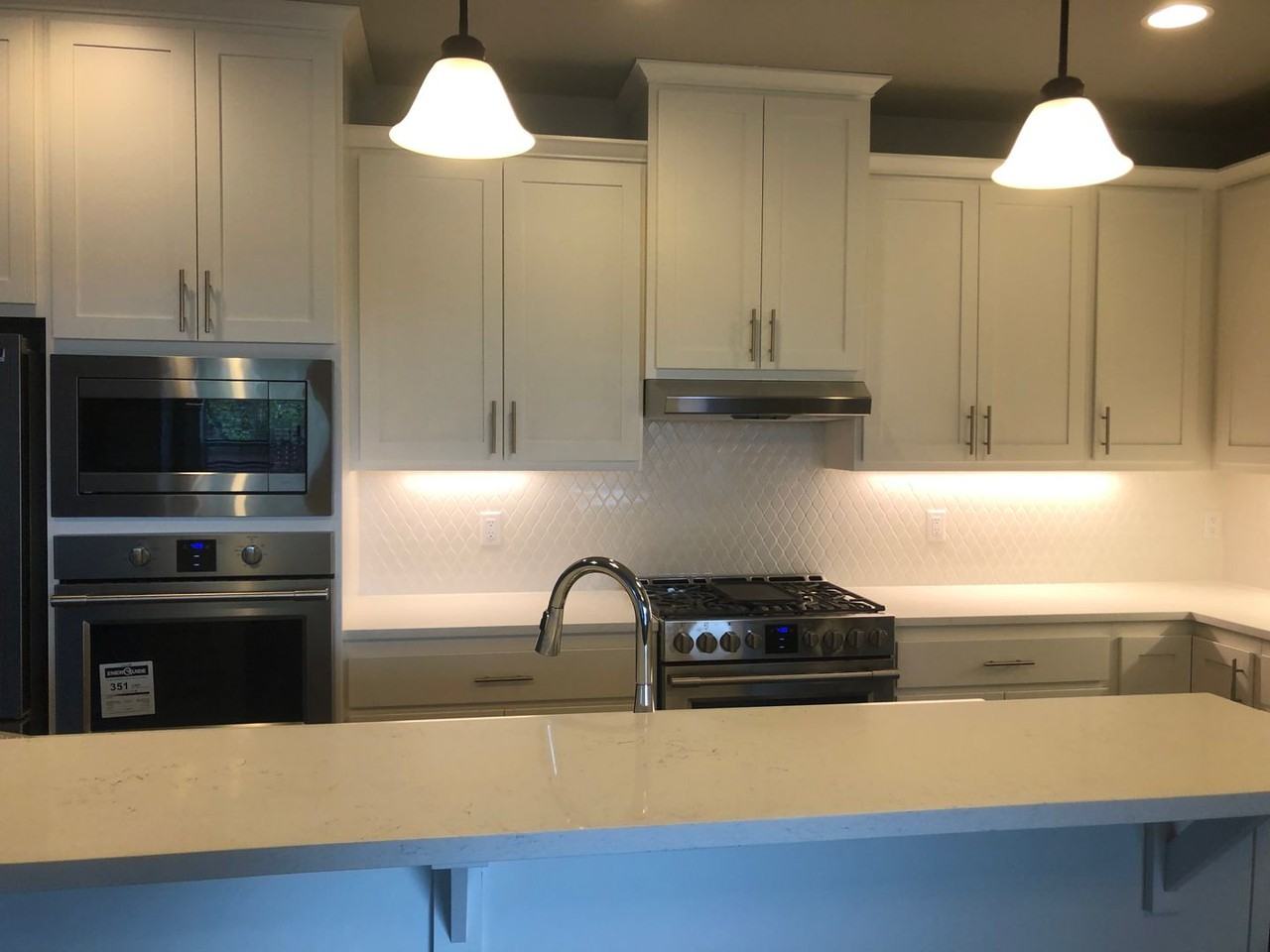 13215 Ne 62nd Ave - Photo 3 of 9