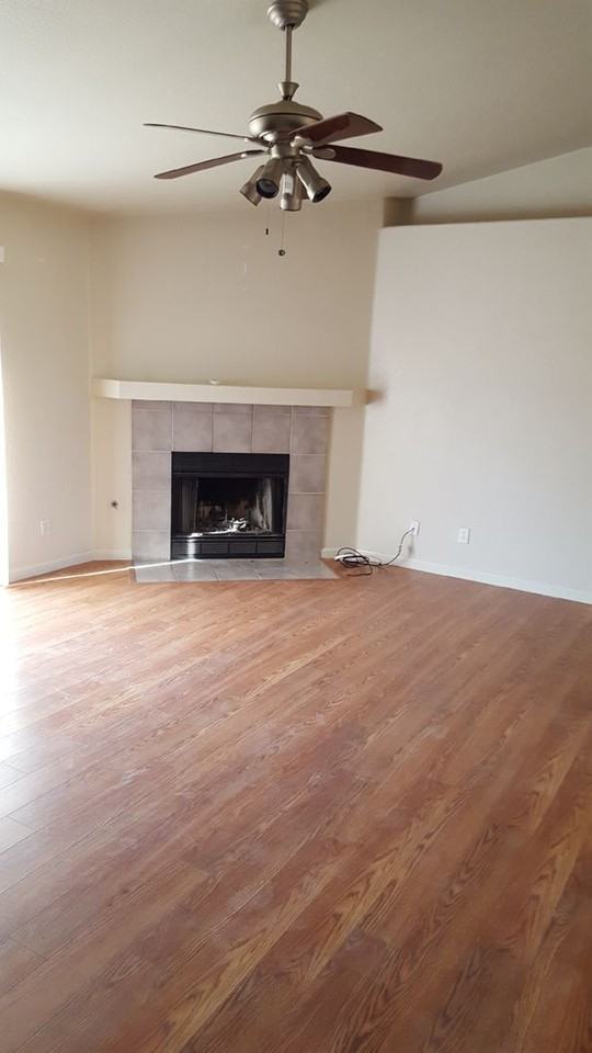 1341 Spring Ct - Photo 3 of 6