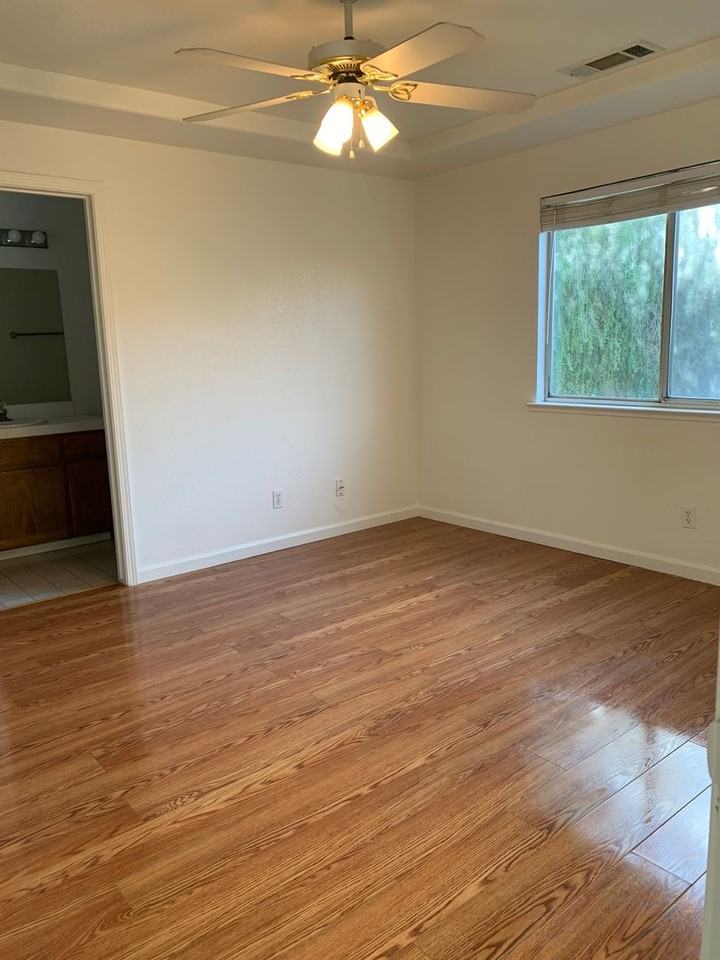 1341 Spring Ct - Photo 5 of 6