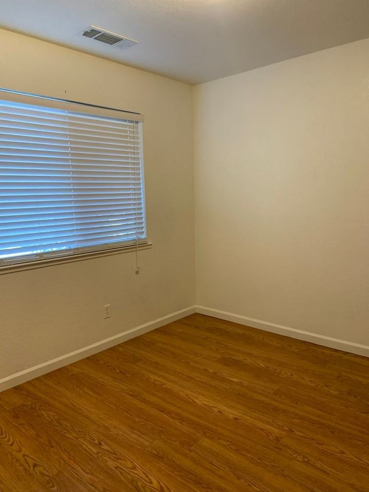 1341 Spring Ct - Photo 6 of 6