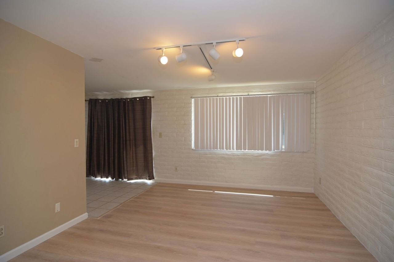 7652 E Stella Rd - Photo 3 of 19