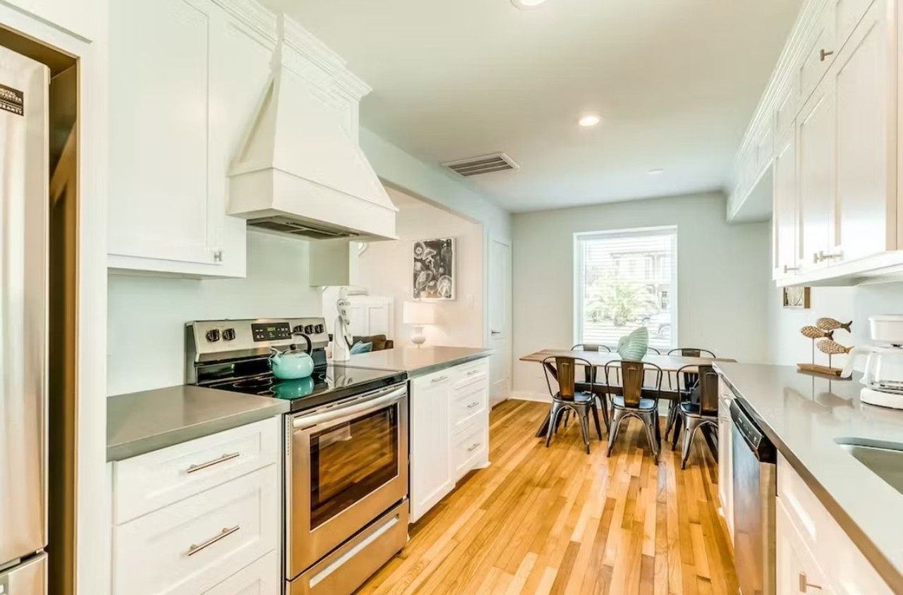 2424 Avenue P - Photo 4 of 9