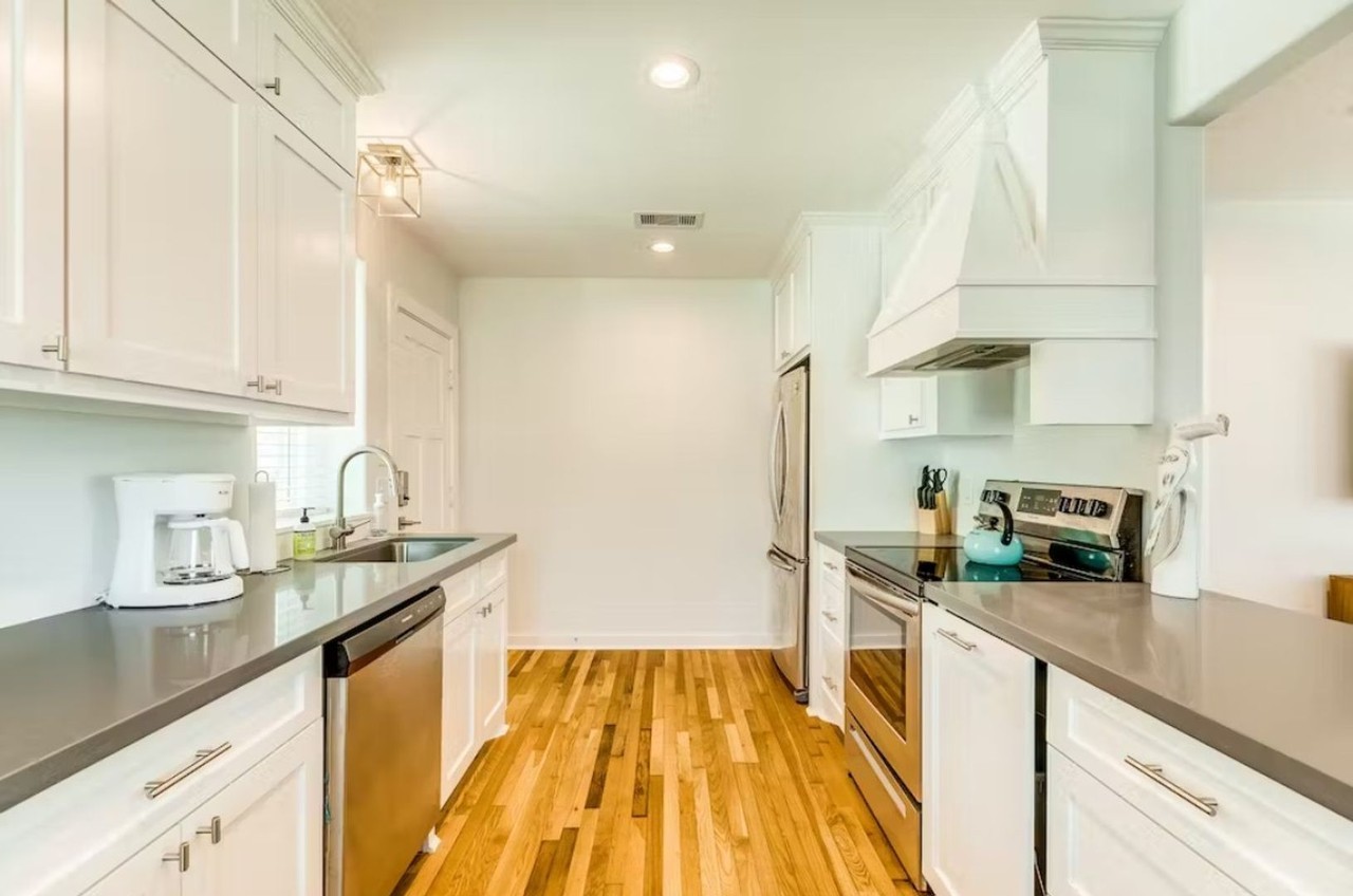2424 Avenue P - Photo 5 of 9