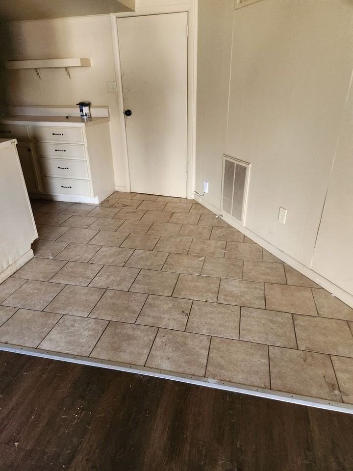 307 W Linden Ave - Photo 2 of 3