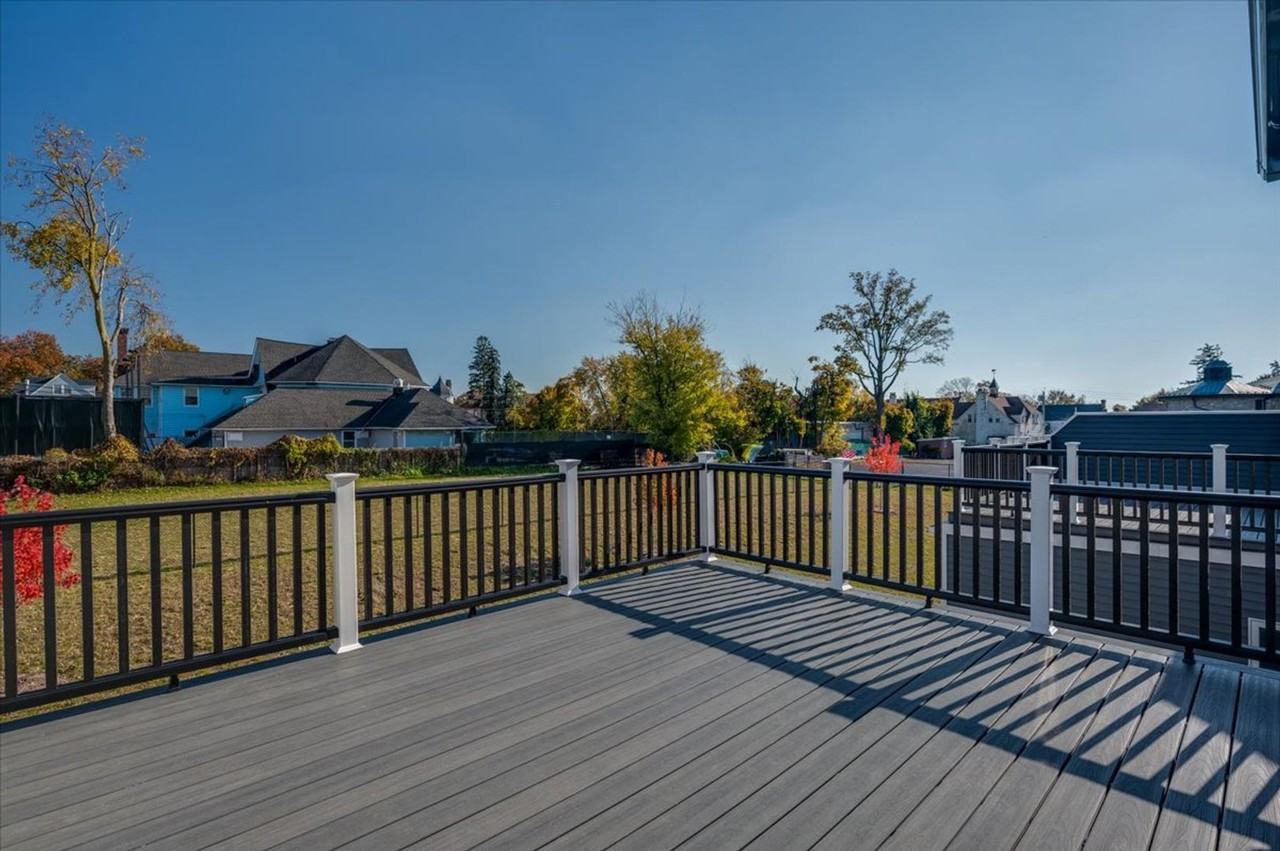 536 North Broadway - Photo 3 of 21