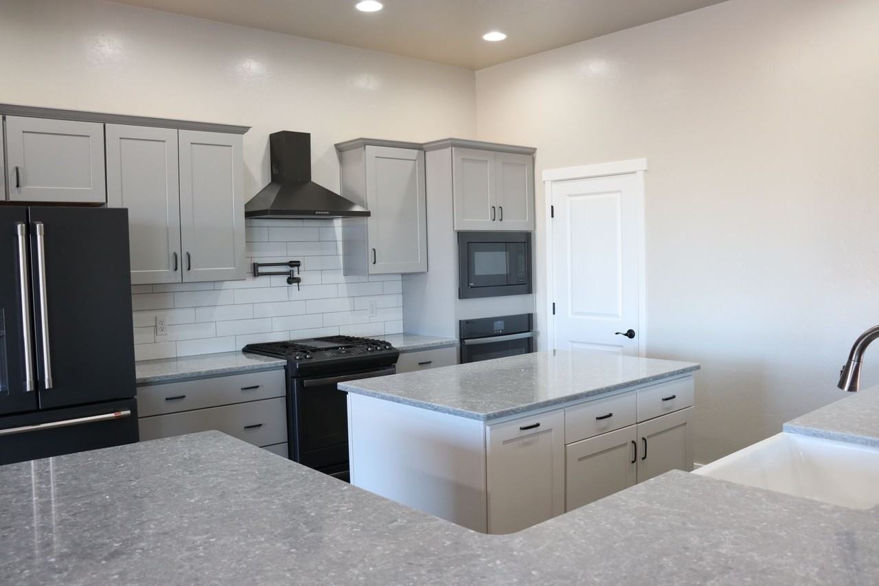 6493 S Laus Deo Pl - Photo 6 of 35