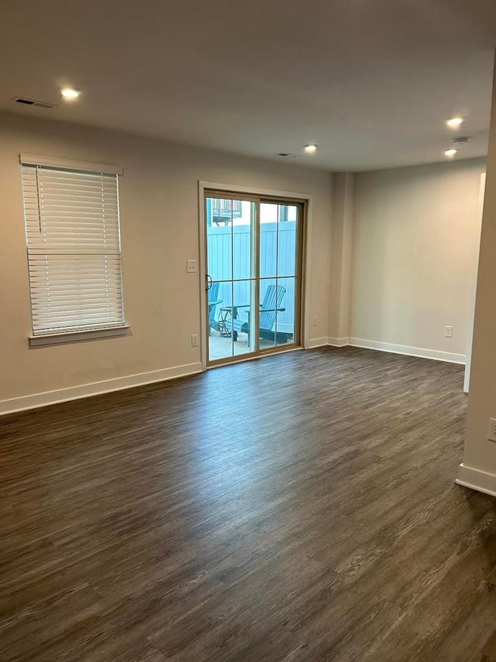 128 Lanyard Dr Unit E - Photo 4 of 15