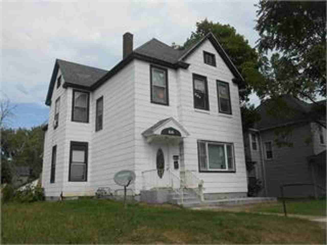 616 W 14th St - Photo 2 of 8