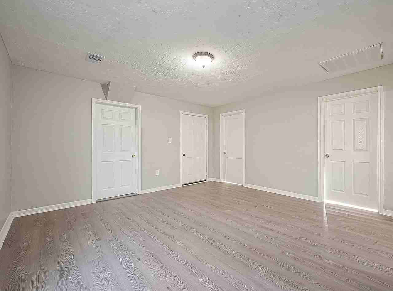 7301 Bywood St - Photo 3 of 10