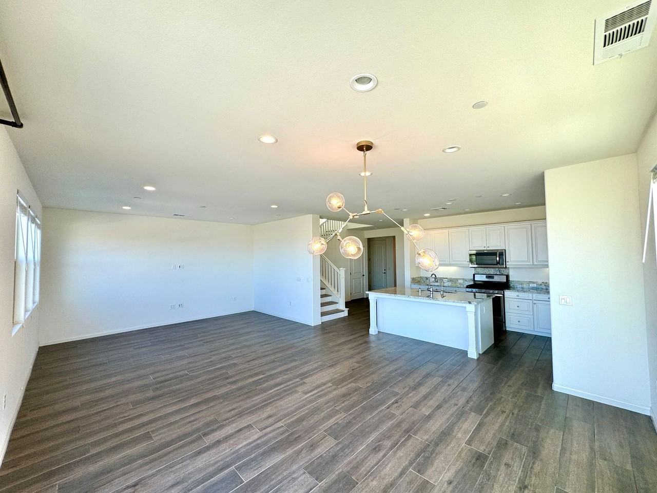 16181 Veridian Cir - Photo 3 of 27