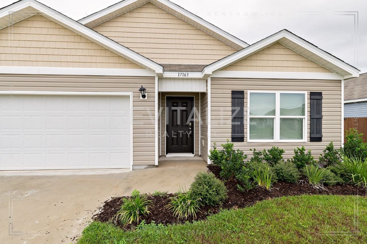 17163 Lanier Blvd - Photo 4 of 46