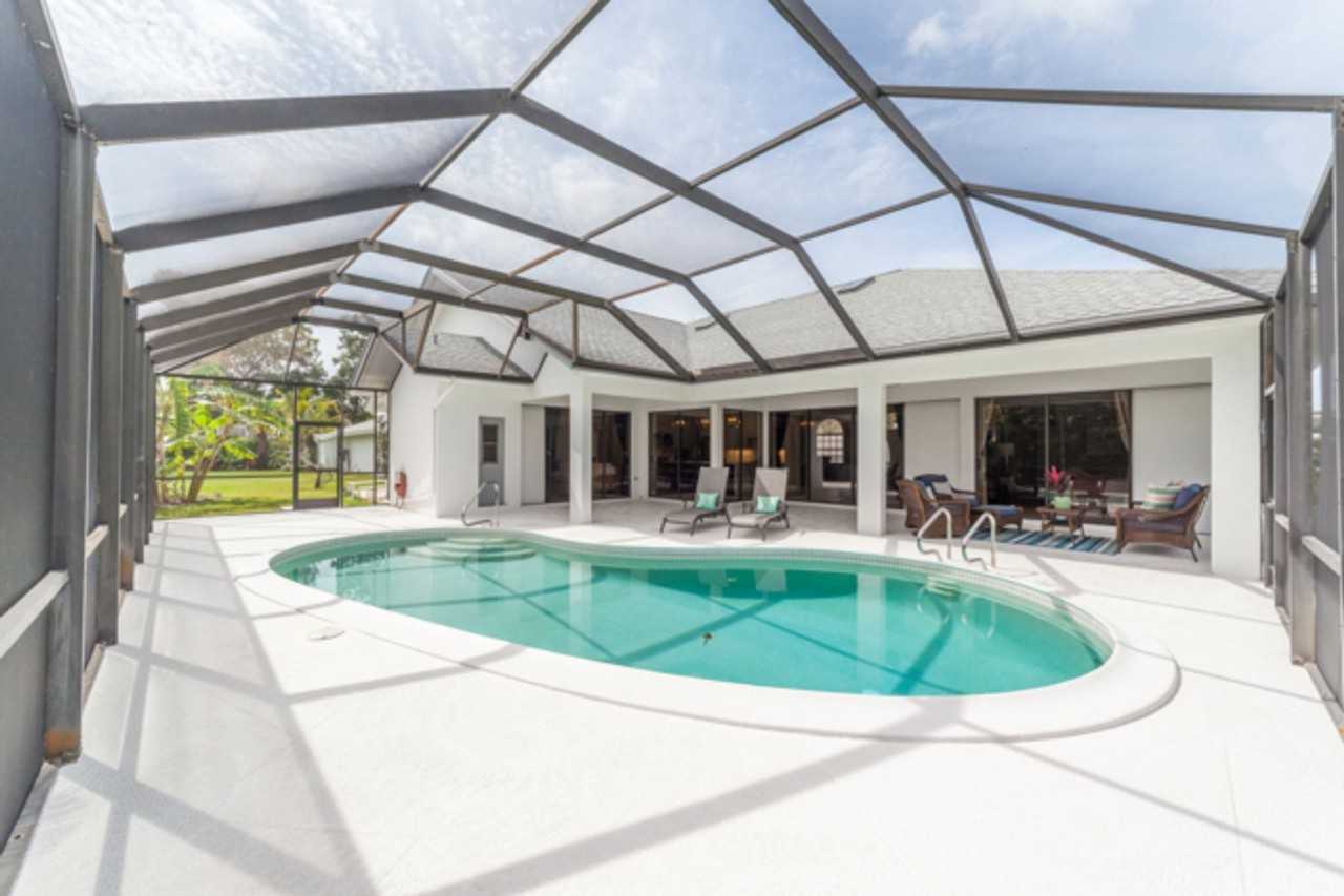 2493 Kings Lake Blvd - Photo 3 of 50