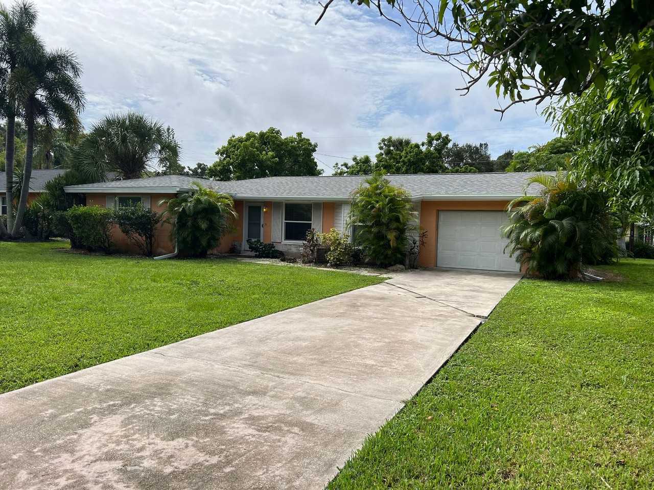 806 32nd St - Photo 2 of 32