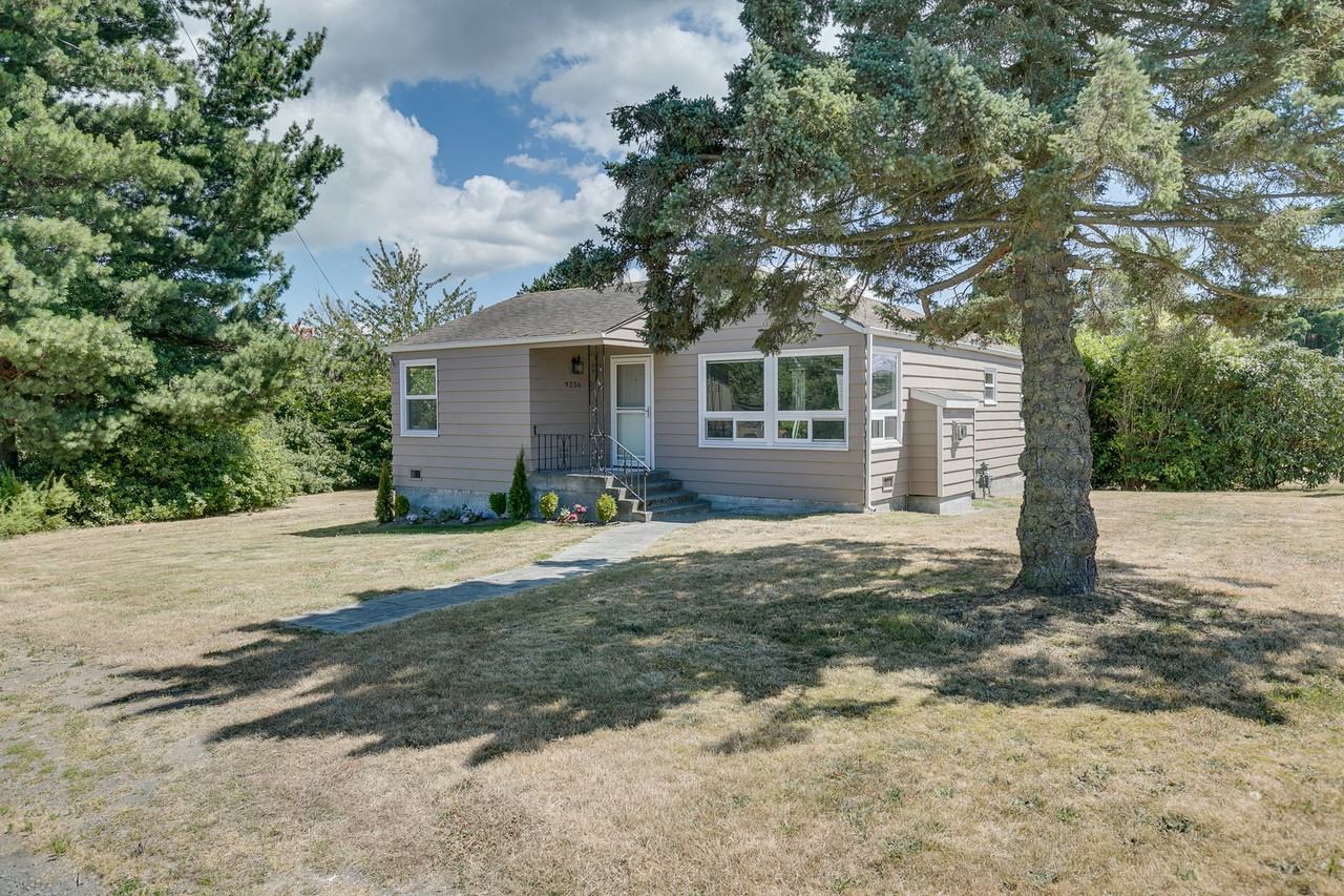 9256 12th Ave Nw - Photo 2 of 8