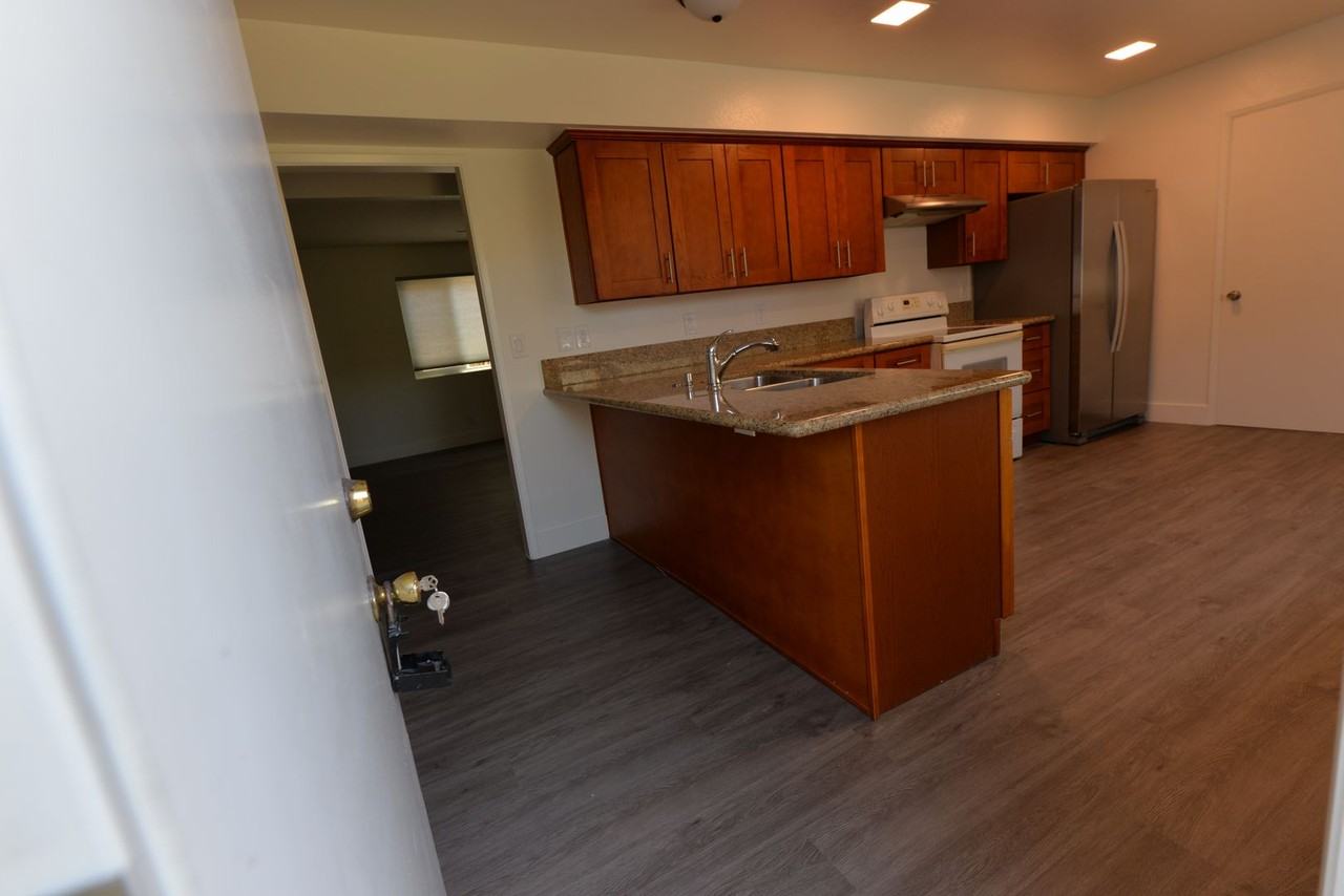 102 Avenida San Dimas - Photo 2 of 15