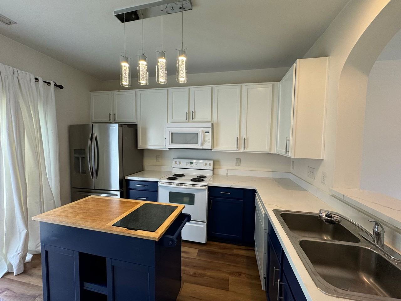 416 Colwick Ln - Photo 3 of 13