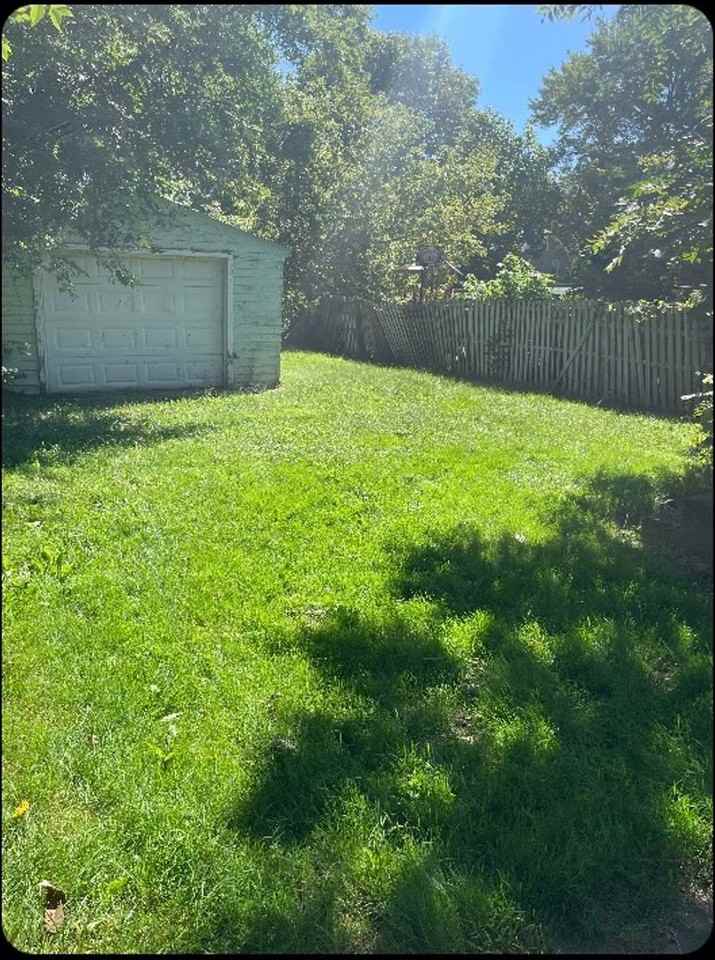 677 Virginia Ave - Photo 2 of 17