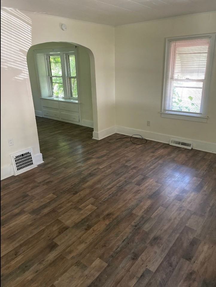 677 Virginia Ave - Photo 4 of 17