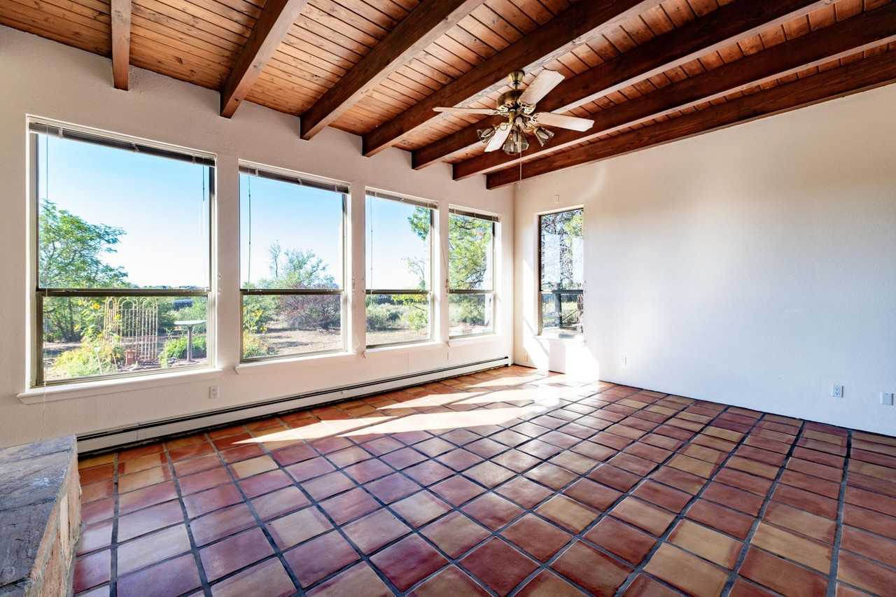 40 Calle Debra - Photo 2 of 27