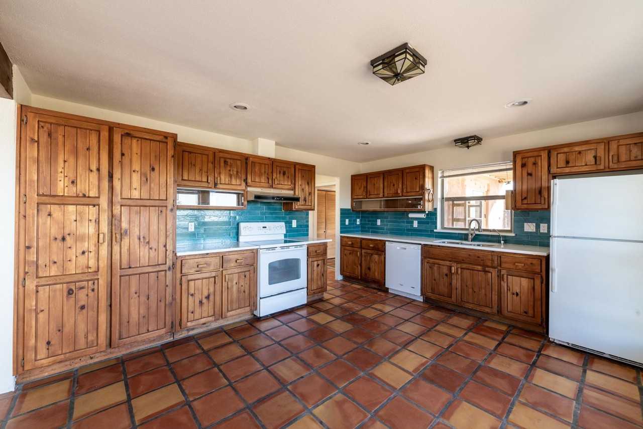 40 Calle Debra - Photo 3 of 27