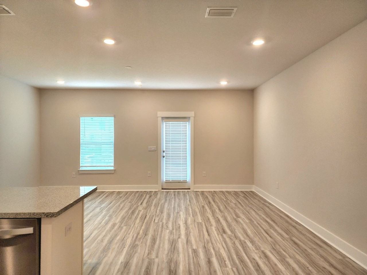9436 Nature Creek Ln - Photo 3 of 27
