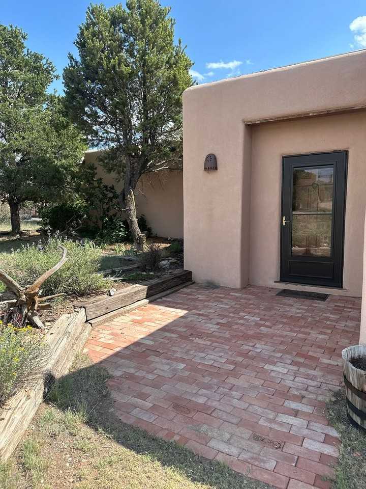 32 Mimosa Rd - Photo 3 of 25