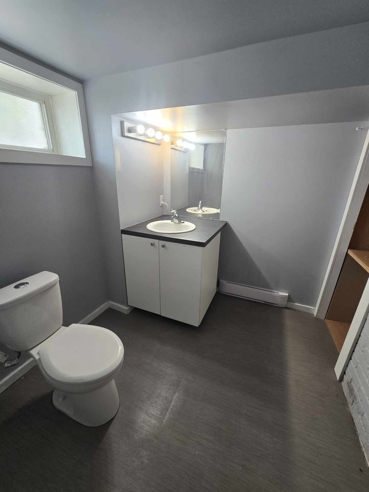 75 Shediac Rd #6 - Photo 3 of 16