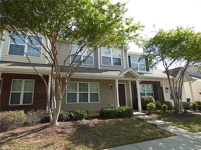 11040 Derryrush Avenue - Photo 2 of 14