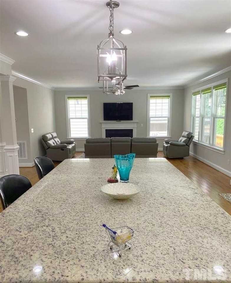 1781 Grande Chateau Ln - Photo 4 of 27