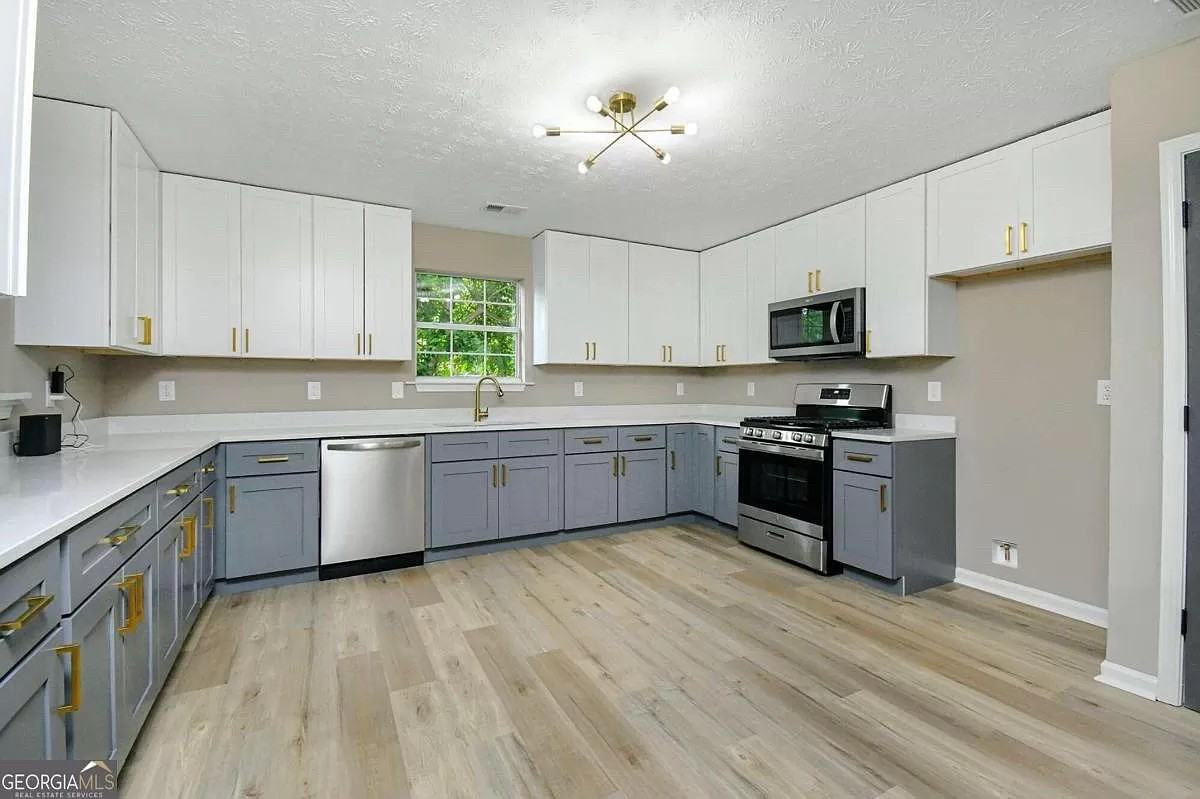 3840 Brown Drive - Photo 3 of 19