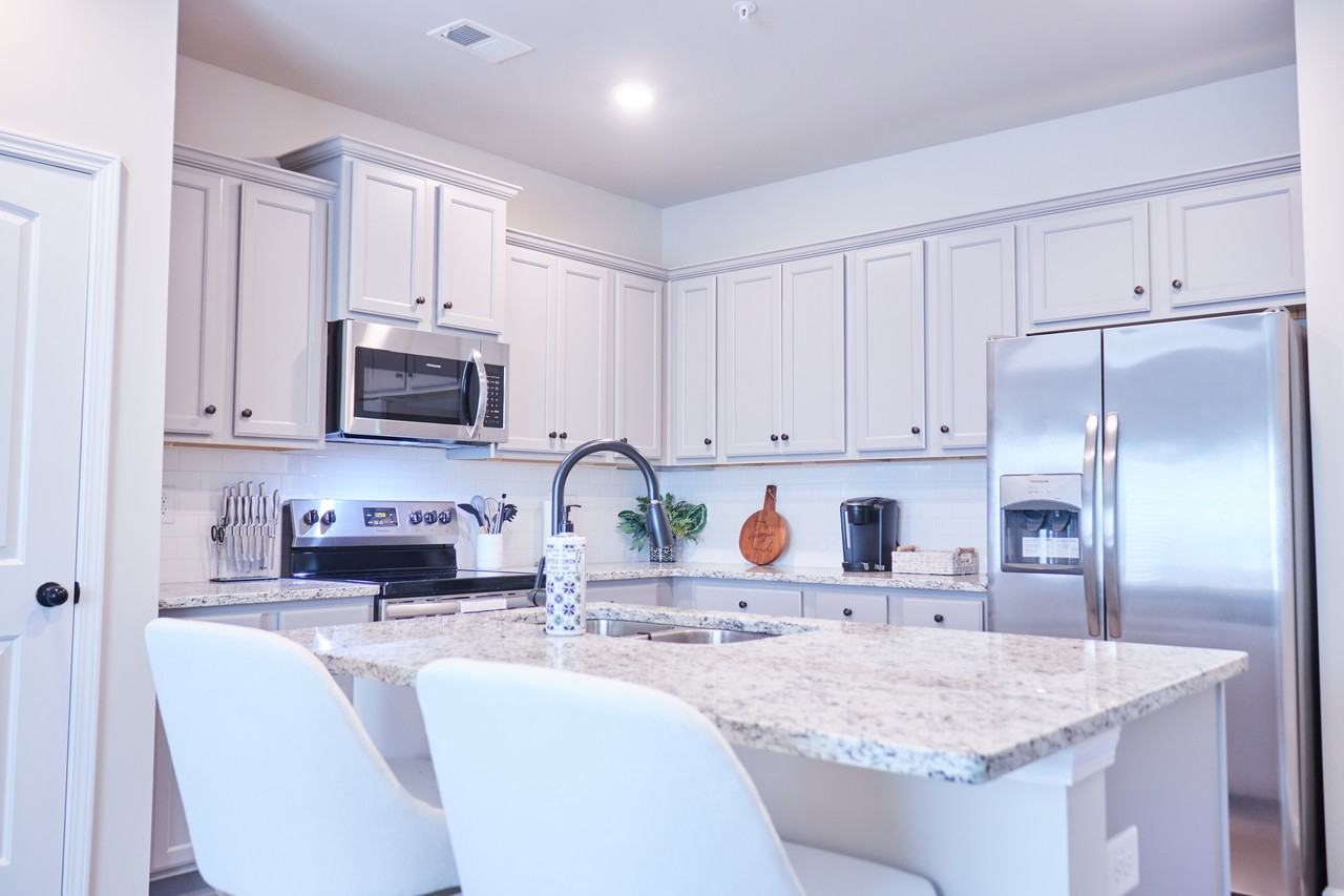 3002 Bayrose Circle - Photo 3 of 17