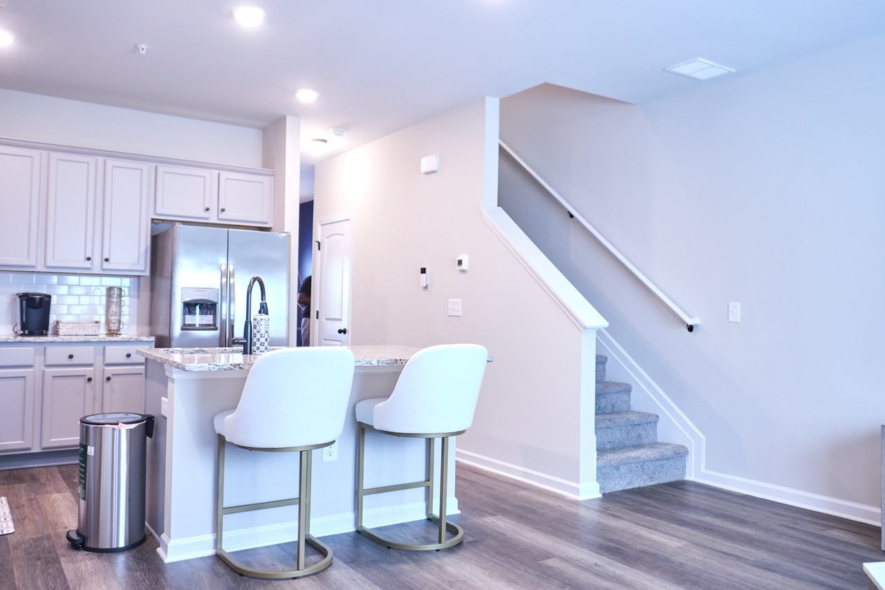 3002 Bayrose Circle - Photo 4 of 17