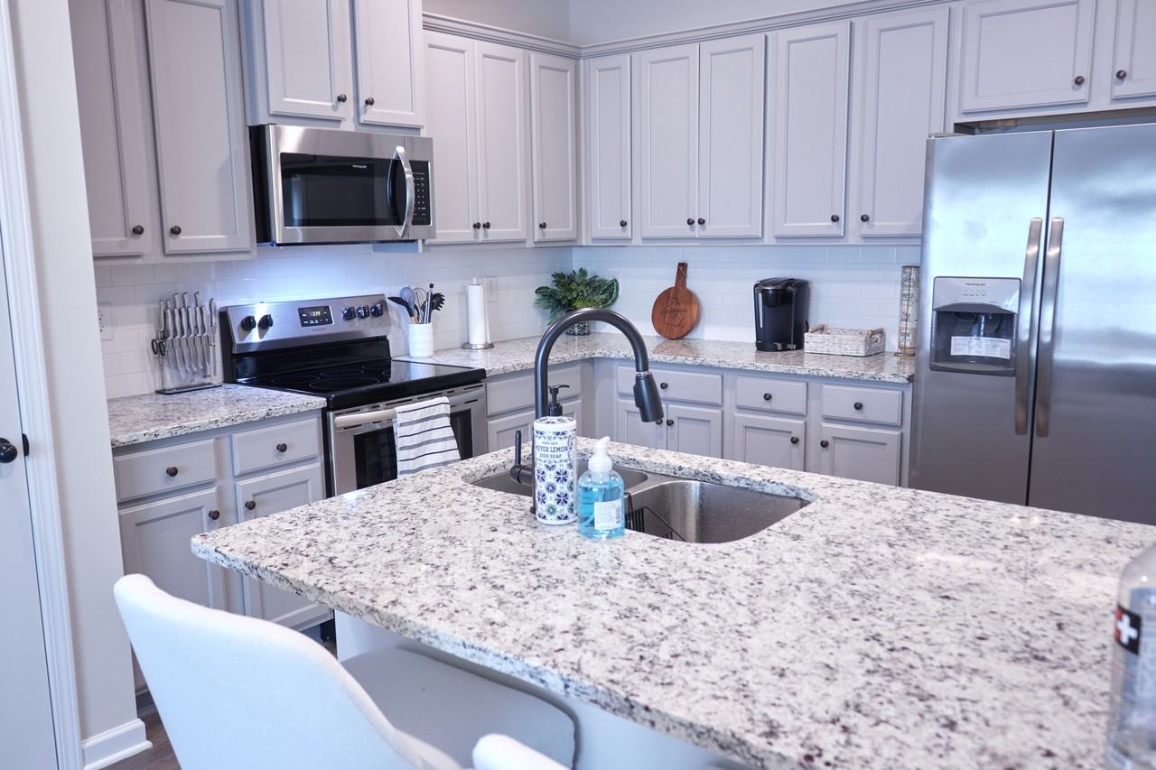 3002 Bayrose Circle - Photo 6 of 17