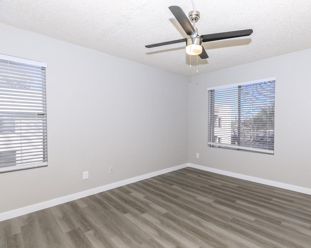 2151 E Southern Ave - Photo 5 of 21