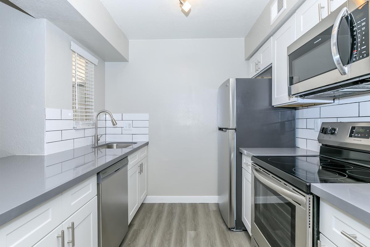 2151 E Southern Ave - Photo 4 of 21