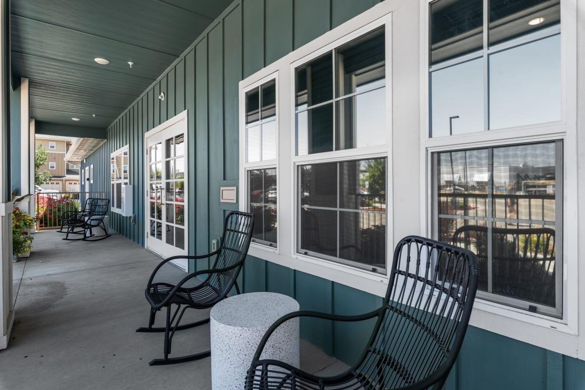 4909 N Elsinore Ave - Photo 5 of 26