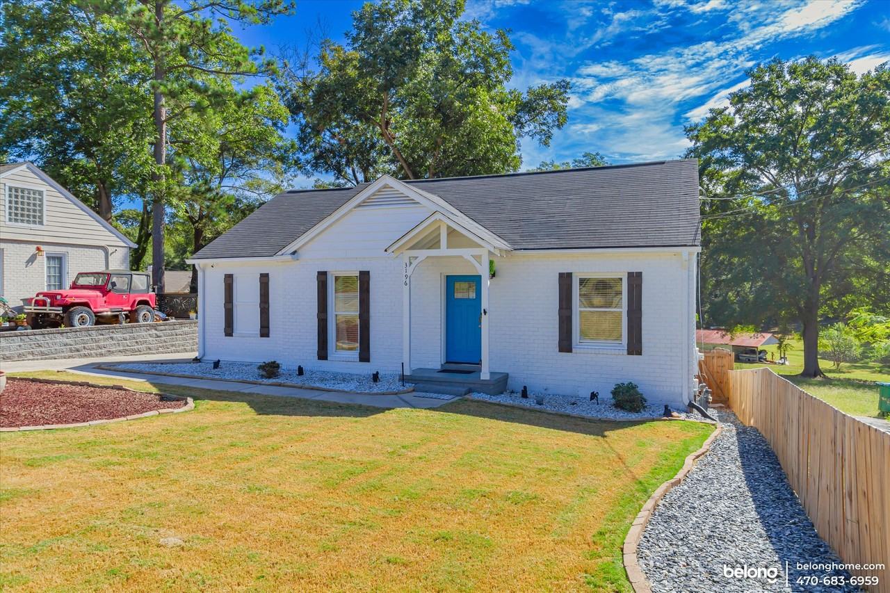 3196 Oakdale Rd - Photo 2 of 22
