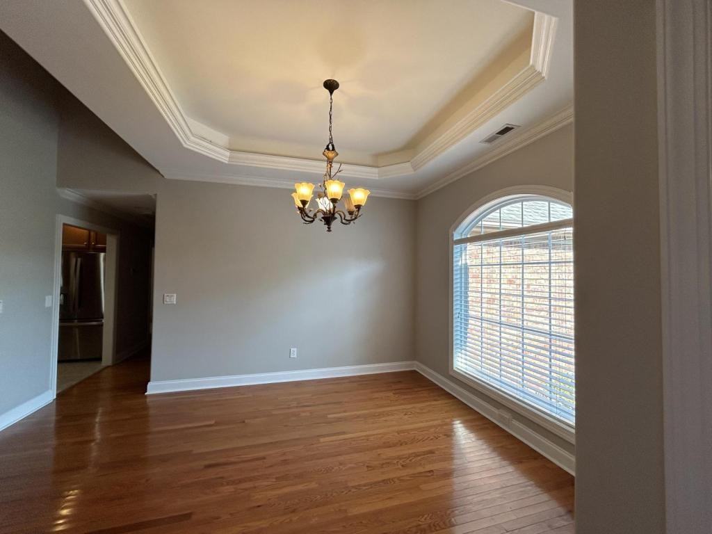 606 Viceroy Ct - Photo 3 of 50