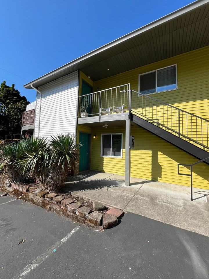 3911 Se Mall St Apt 1a #1A - Photo 2 of 22