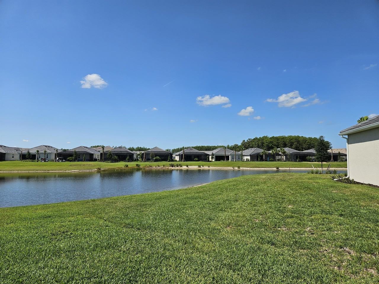 5897 Sunningdale St - Photo 4 of 50