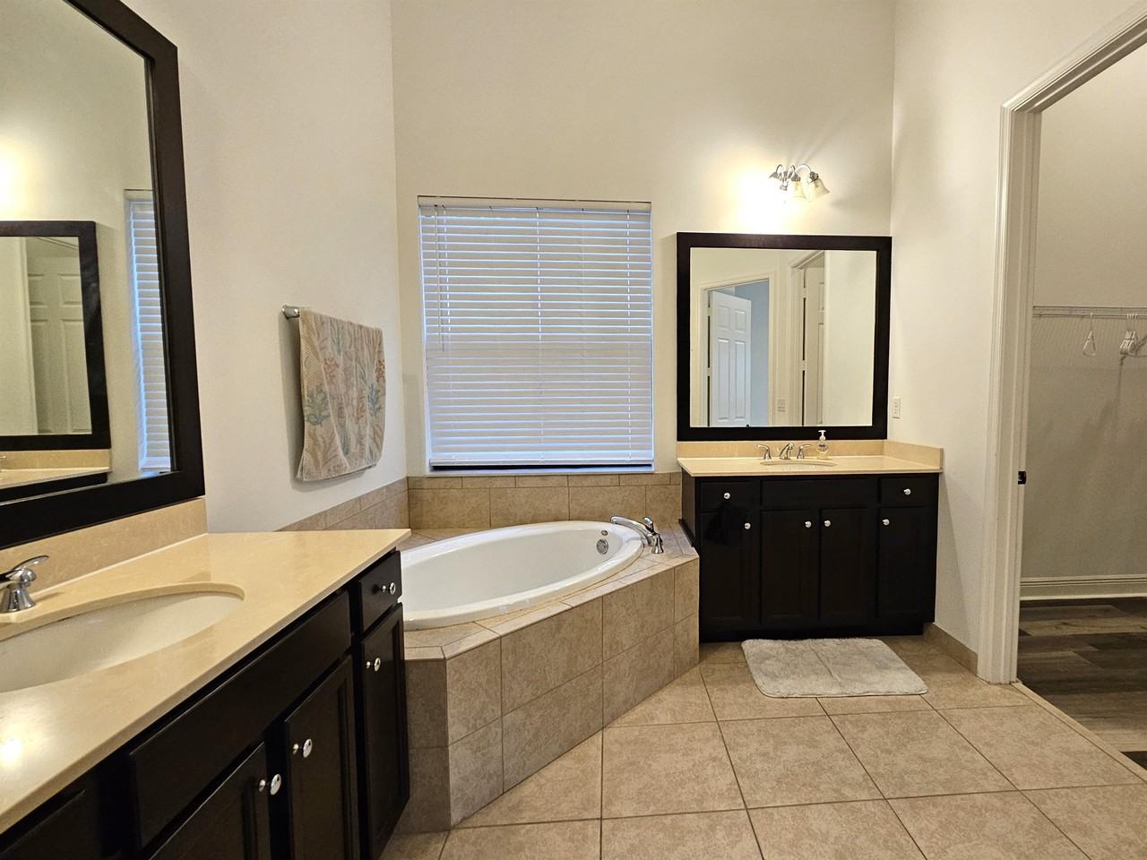 5253 Messina St - Photo 2 of 46
