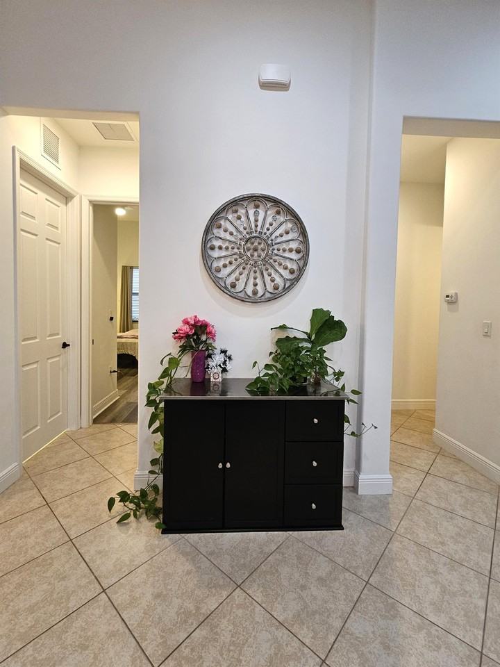 5253 Messina St - Photo 6 of 46