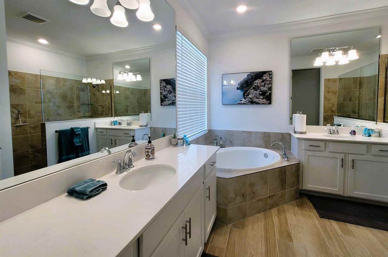 5909 Berwick Ln - Photo 3 of 37