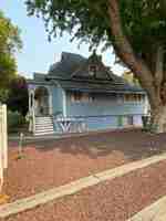 featured image of Laughlin St