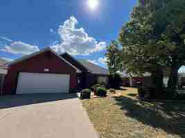 featured image of 2212 Sw 93rd St