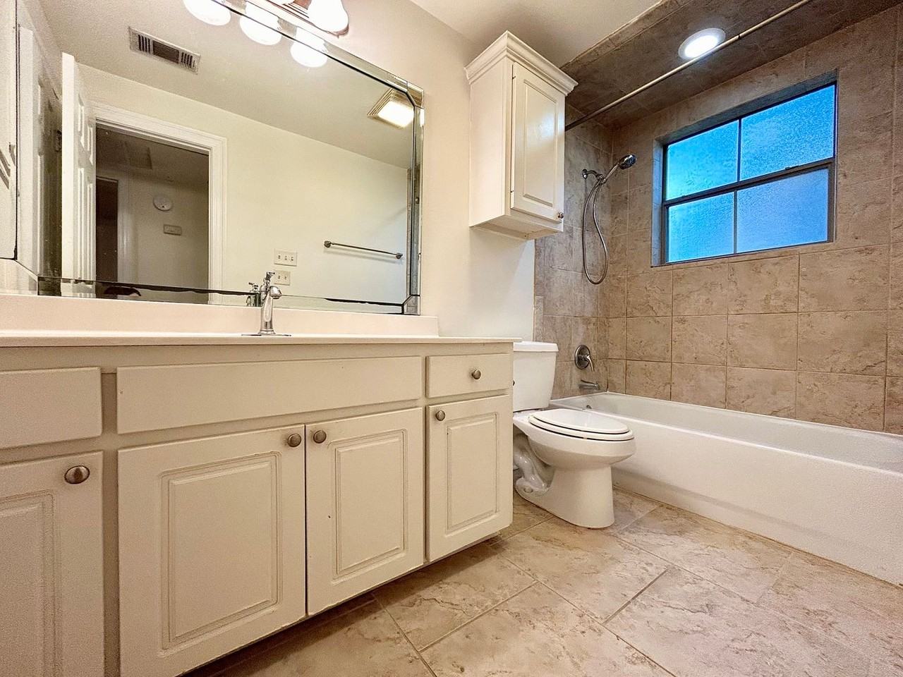 1290 Park Blvd #138 - Photo 4 of 19