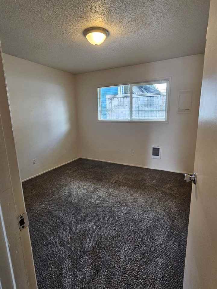 S815 - Star Apartments - Photo 7 of 14