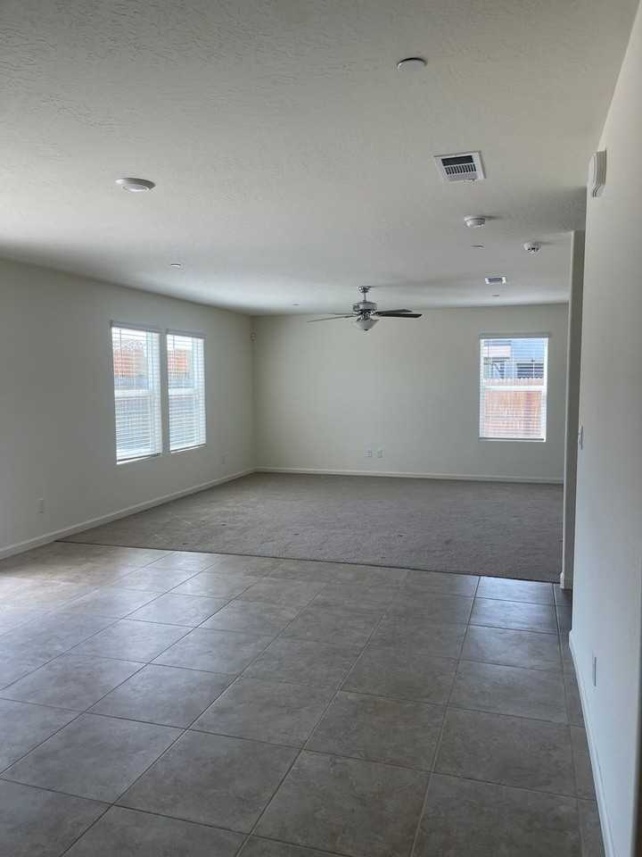 2251 Craig Ct - Photo 7 of 31