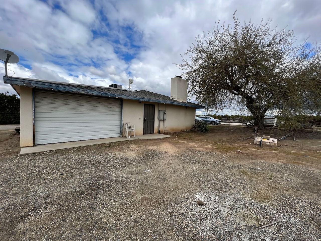 417 S Highland Ave - Photo 2 of 11